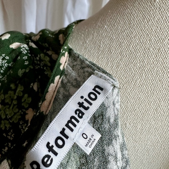 SALE!  Reformation Dress (0) Slit Green Floral Dress - BROKEN ZIPPER:( - Picture 8 of 13